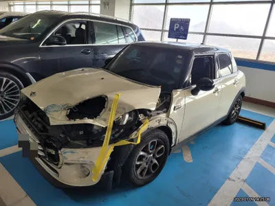 2014 MINI Cooper VIN: