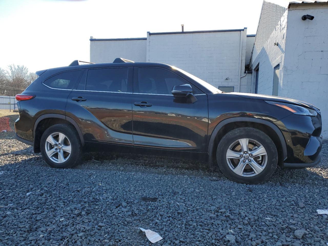 2022 TOYOTA HIGHLANDER L VIN:5TDCZRBH4NS570596