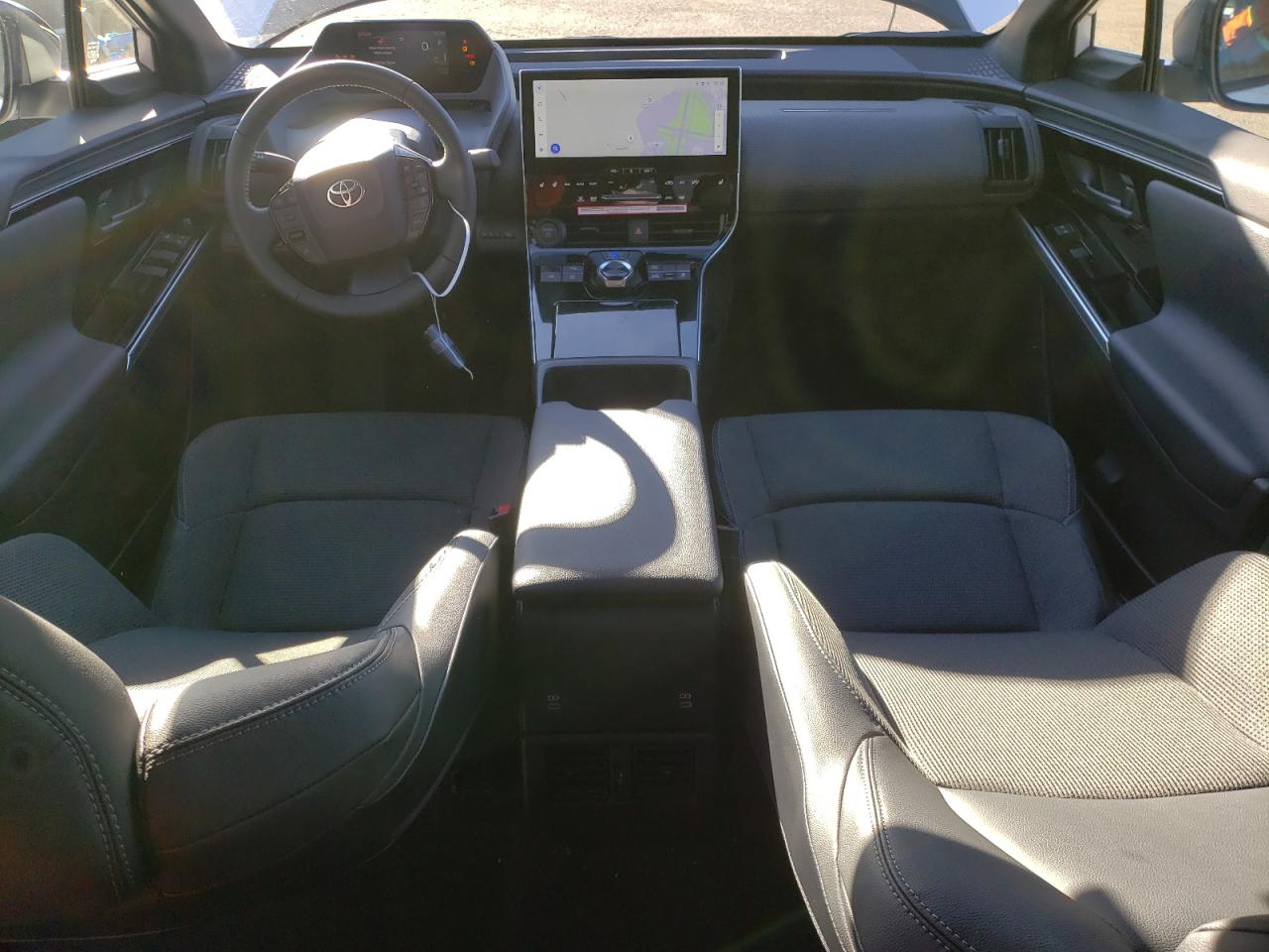 2024 TOYOTA BZ4X XLE VIN:JTMABACA7RA078839