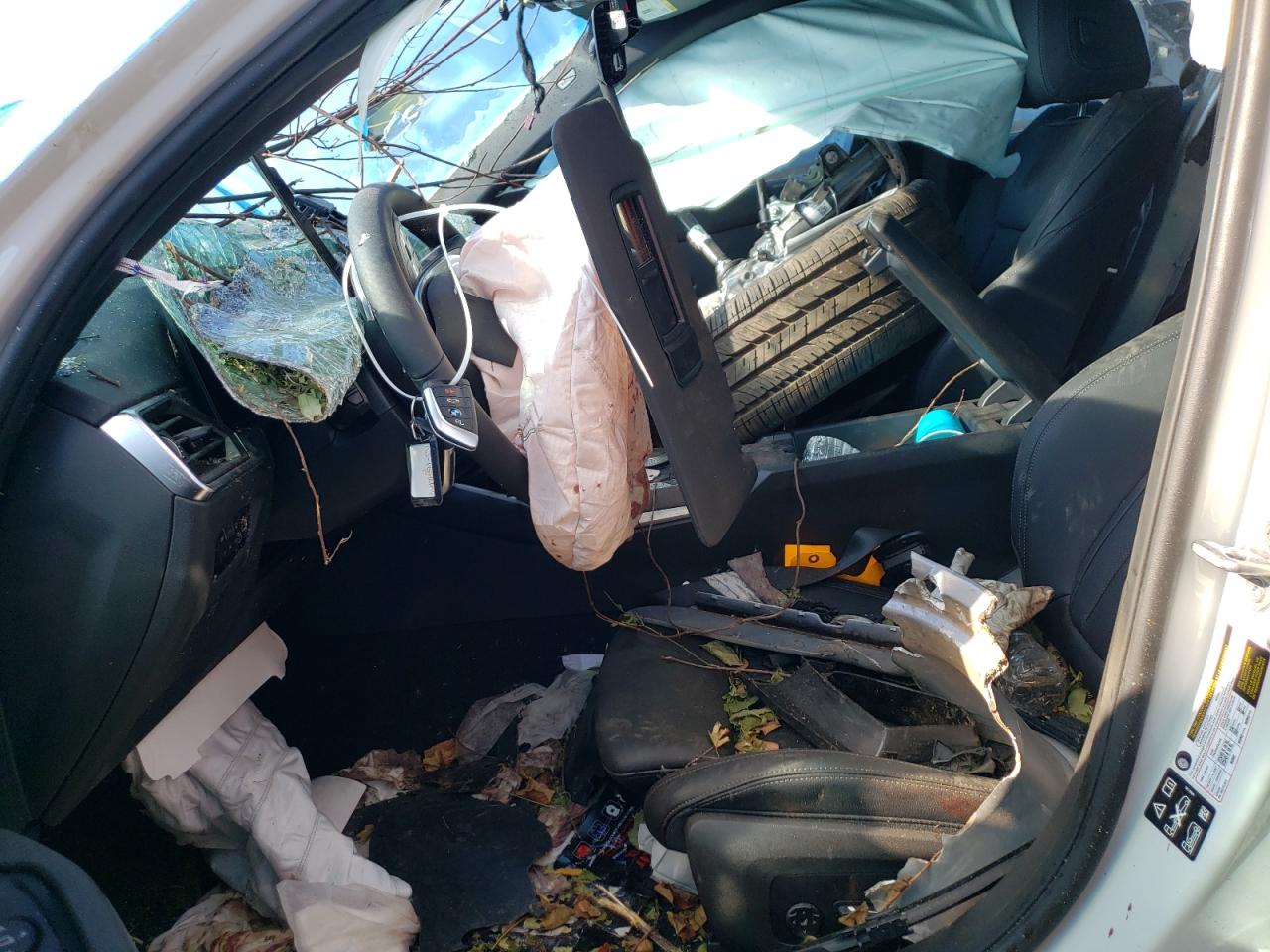 2024 BMW 330XI  VIN:3MW89FF09R8E84012