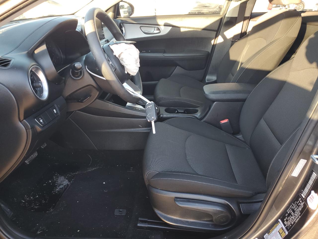 2023 KIA FORTE LX VIN:3KPF24AD1PE541539