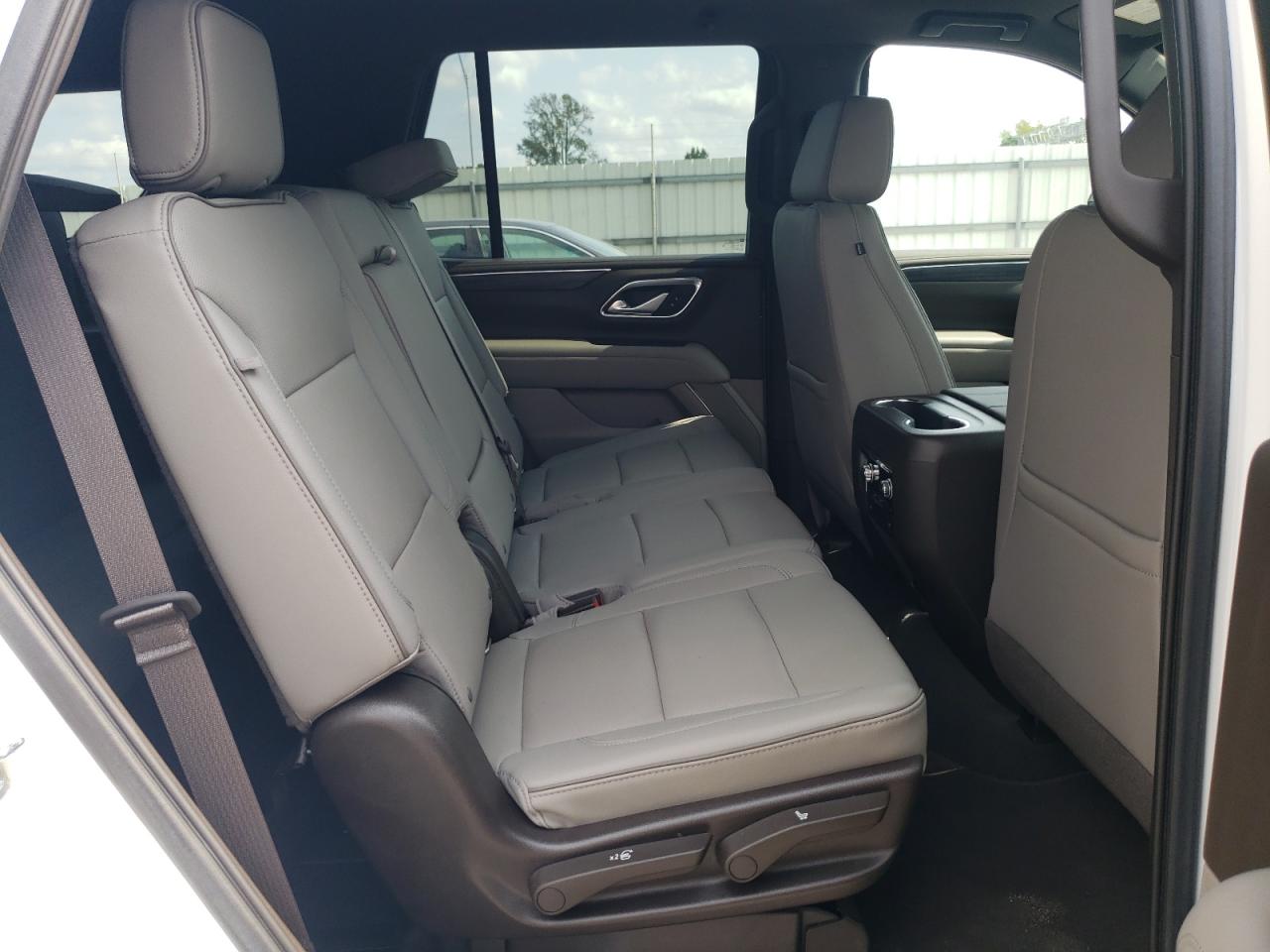 2022 GMC YUKON SLT VIN:1GKS2BKD0NR123240