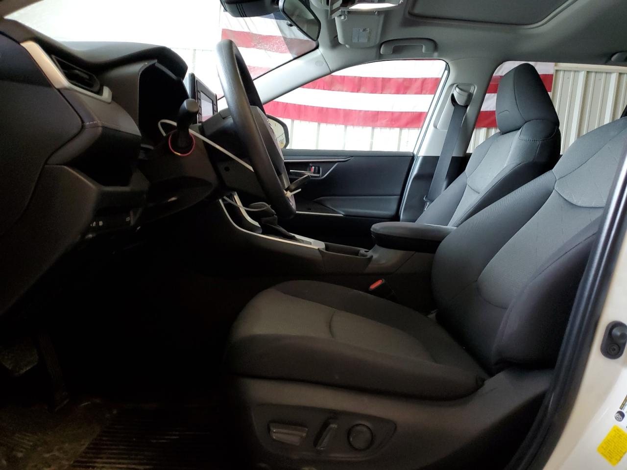 2022 TOYOTA RAV4 XLE VIN:2T3W1RFV9NC208428