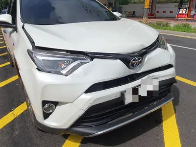 2017 Toyota RAV4 VIN: