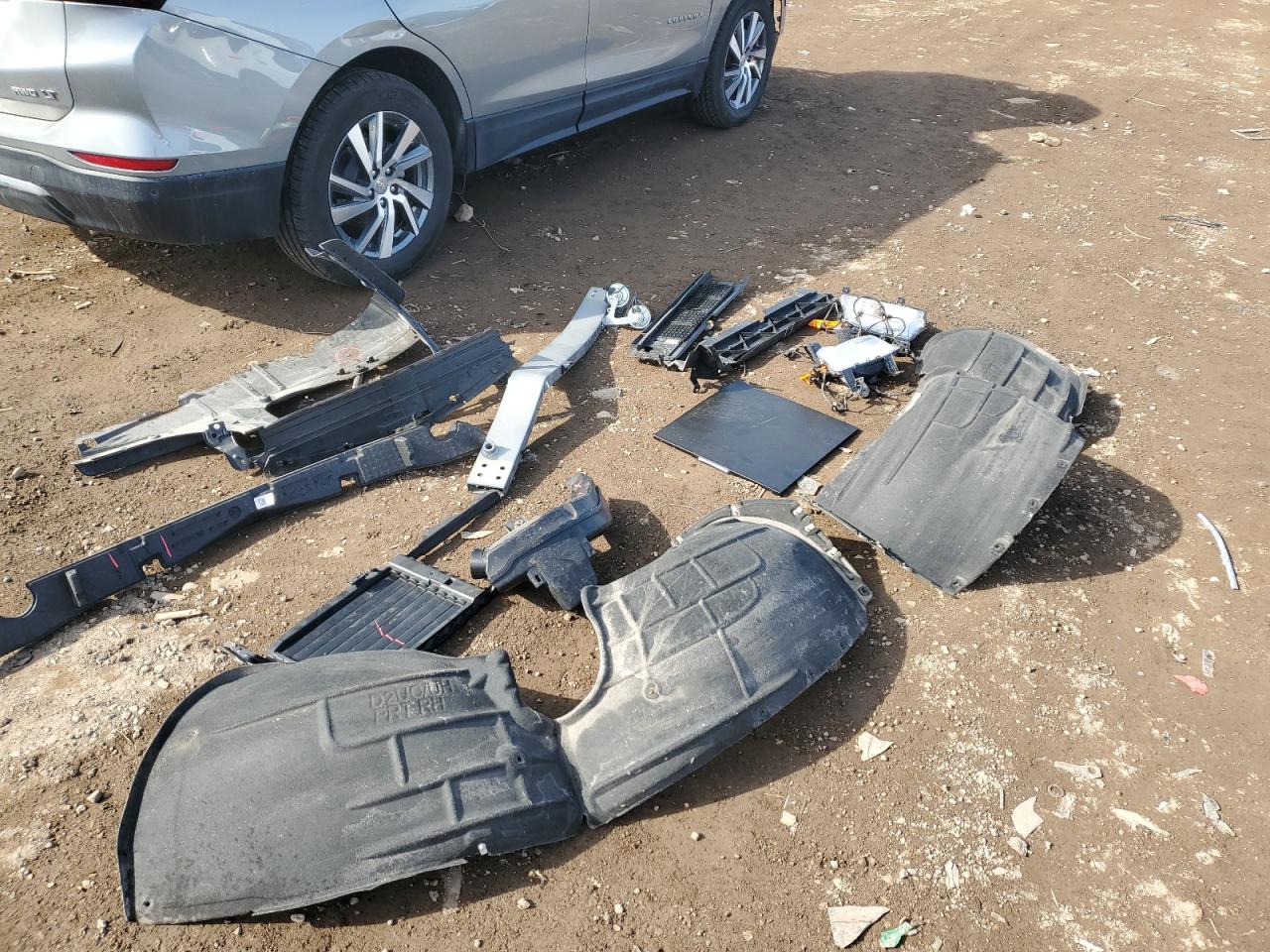 2024 CHEVROLET EQUINOX LT VIN:3GNAXUEG2RL247363