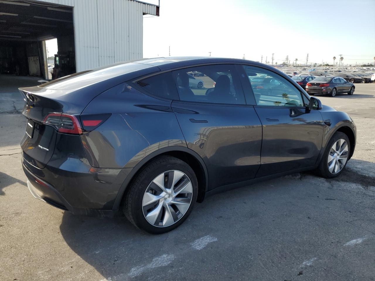 2024 TESLA MODEL Y  VIN:7SAYGDEE3RF090790