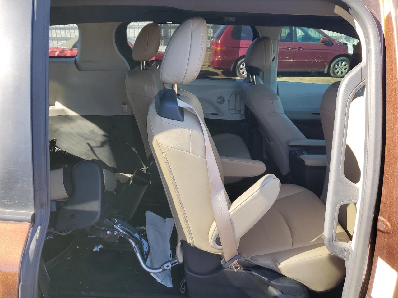 2023 TOYOTA SIENNA XLE VIN:5TDYSKFC7PS090068