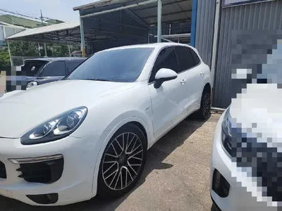 2015 Porsche Cayenne VIN: