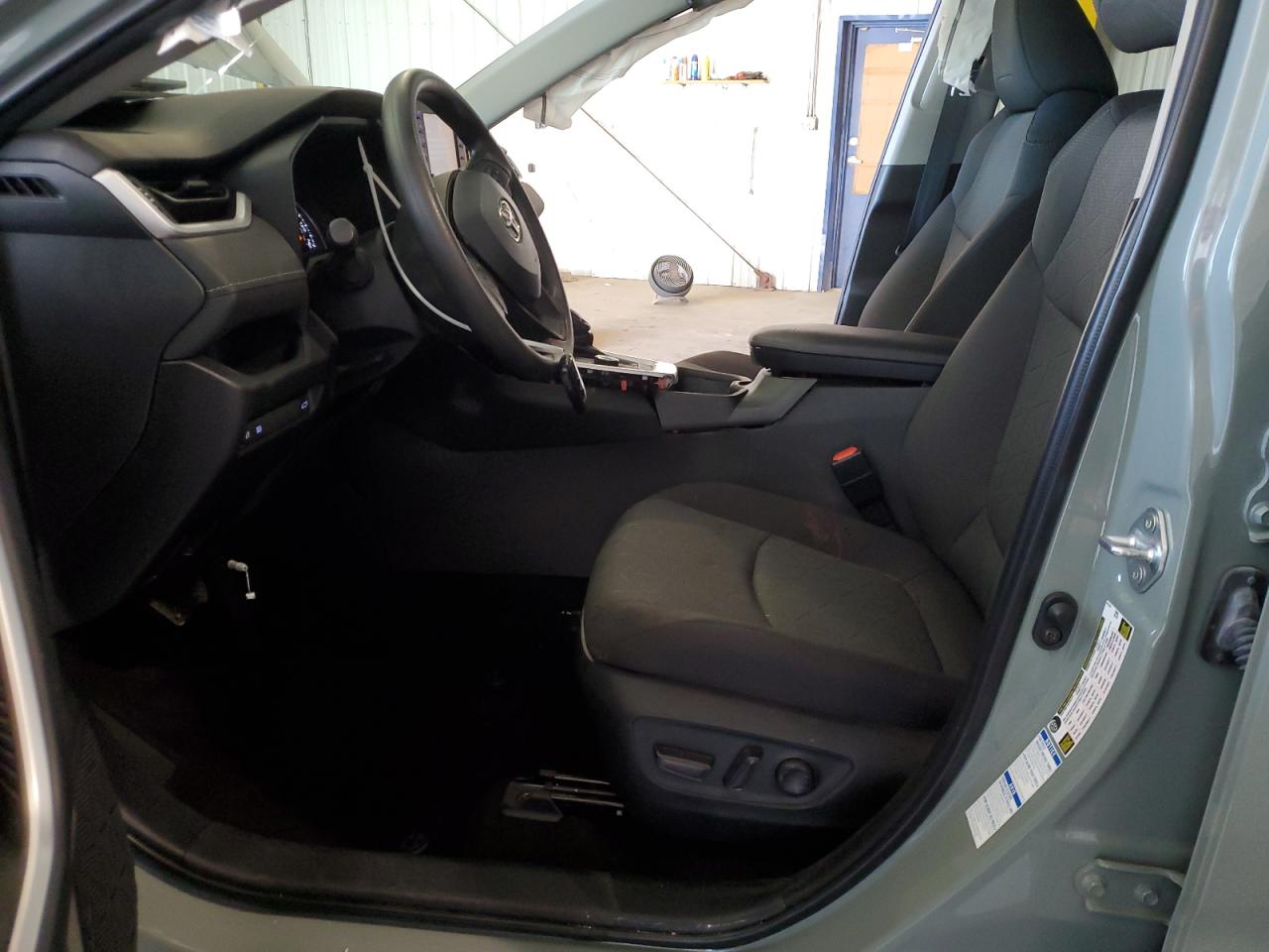 2022 TOYOTA RAV4 XLE VIN:4T3RWRFV3NU070690