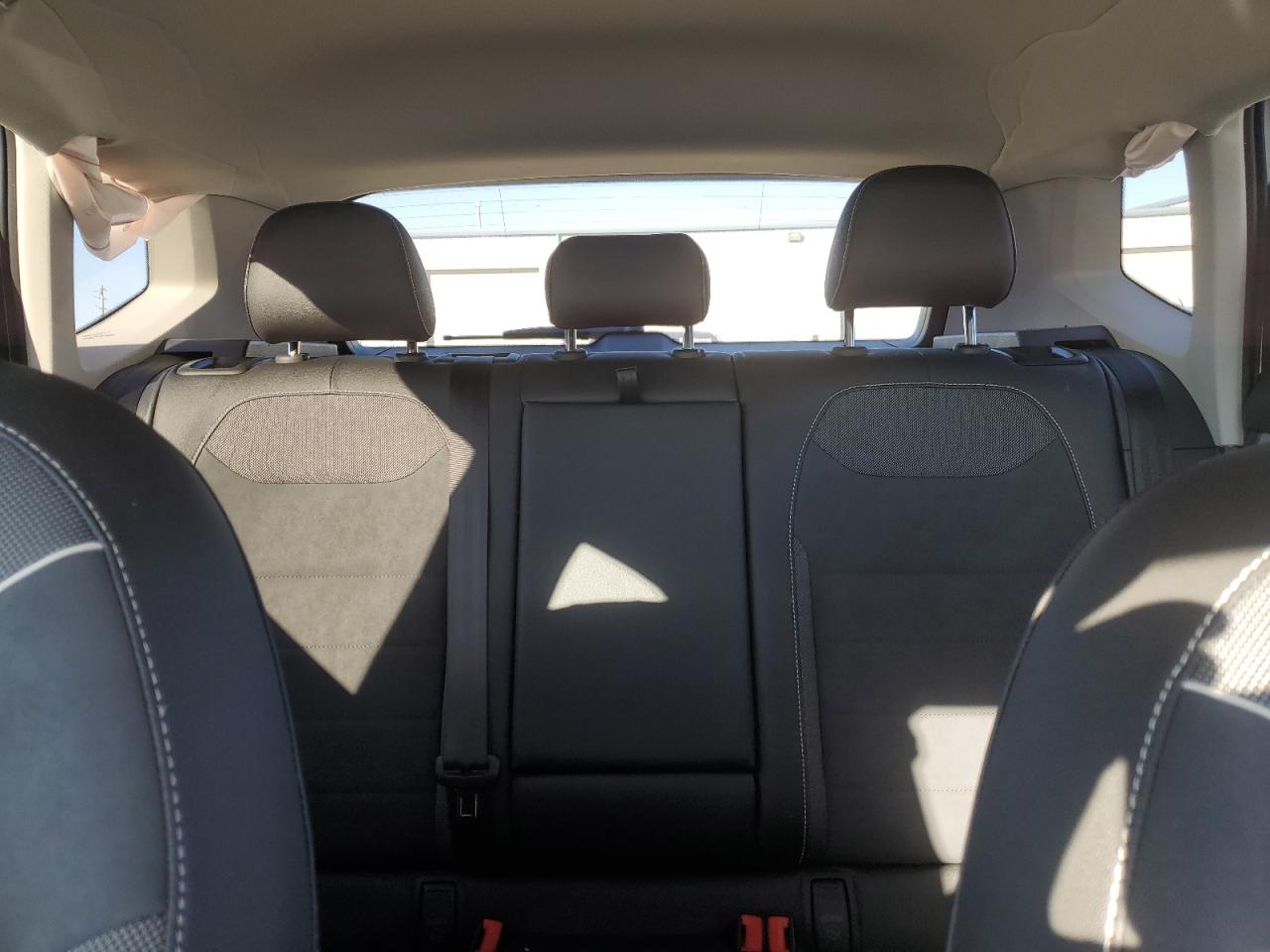 2024 VOLKSWAGEN TAOS SE VIN:3VVUX7B25RM039795