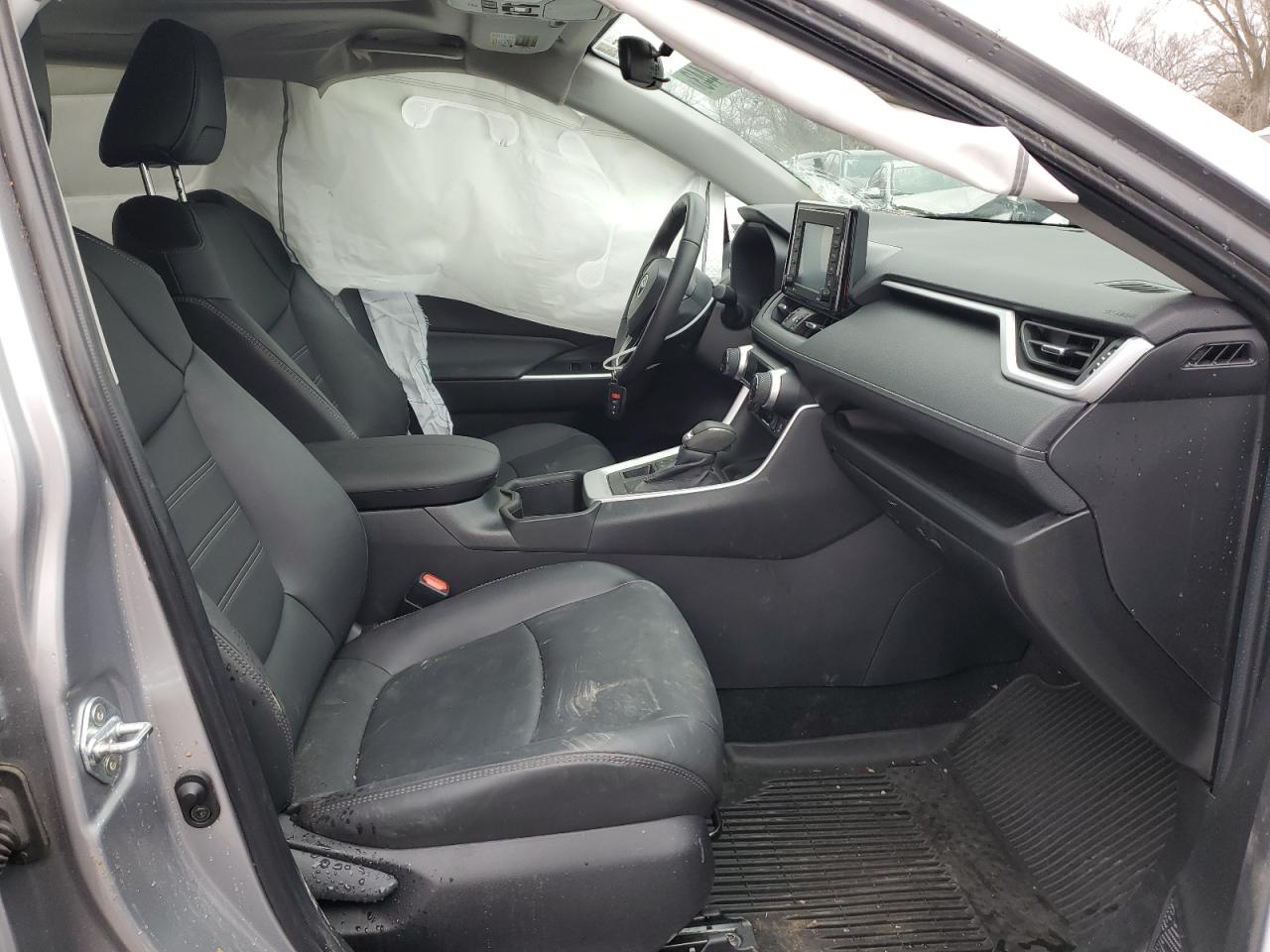 2022 TOYOTA RAV4 XLE PREMIUM VIN:2T3A1RFV4NC317437