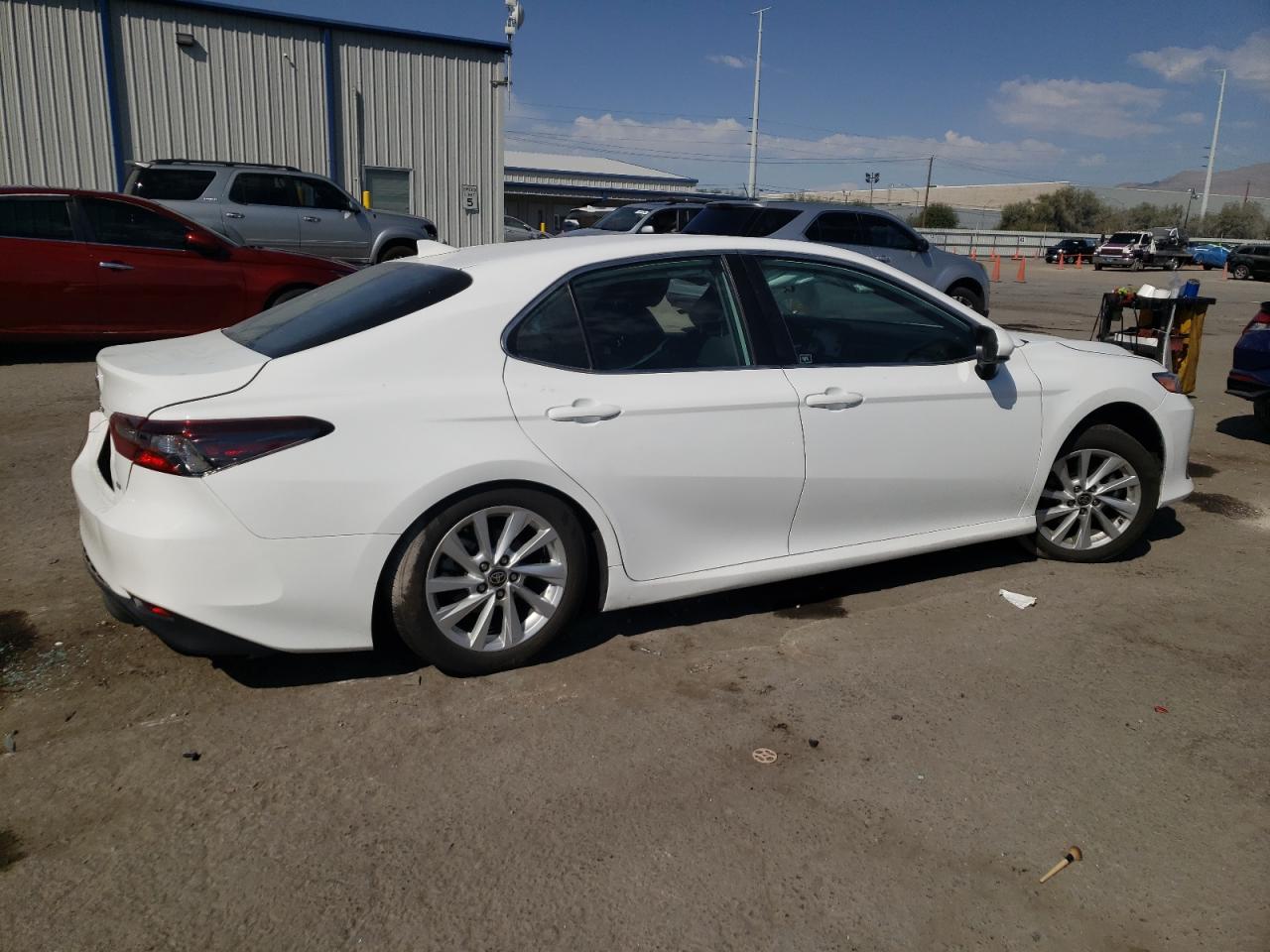 2022 TOYOTA CAMRY LE VIN:4T1C11AK7NU663822