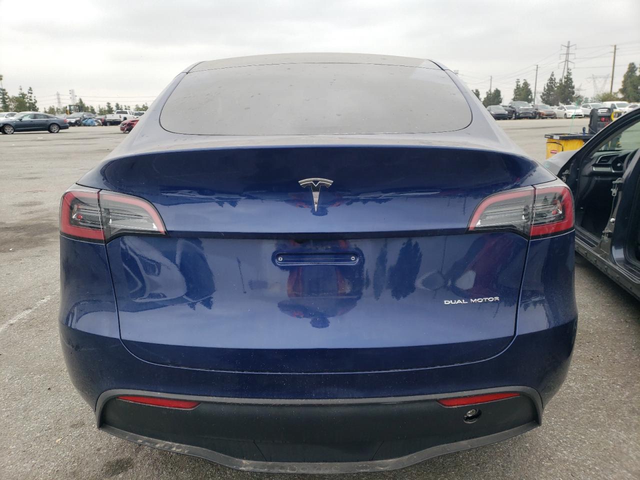 2023 TESLA MODEL Y  VIN:7SAYGDEE2PF959358