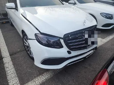 2016 Mercedes-Benz E 220 VIN: