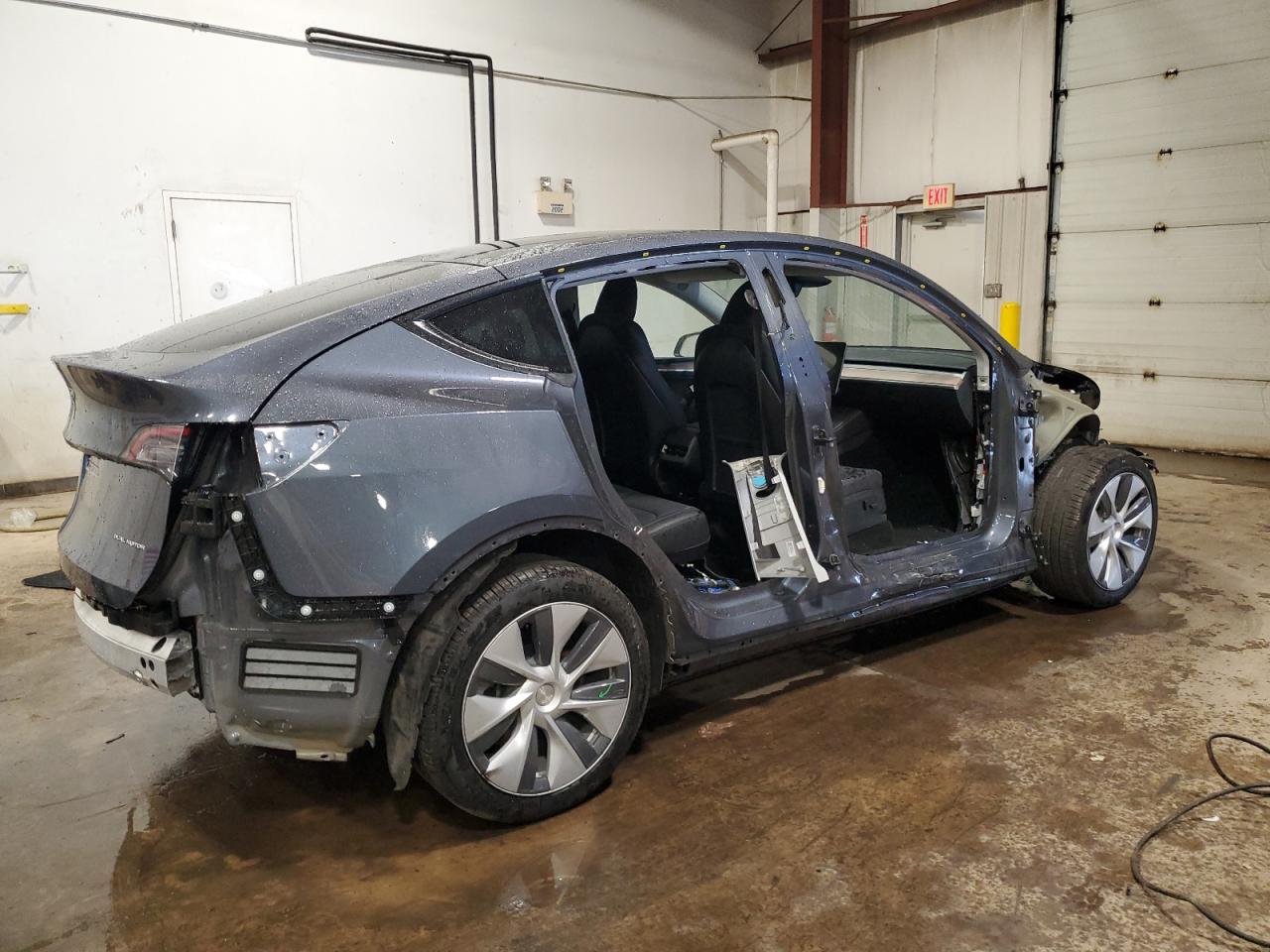 2023 TESLA MODEL Y  VIN:7SAYGDEE6PA178095