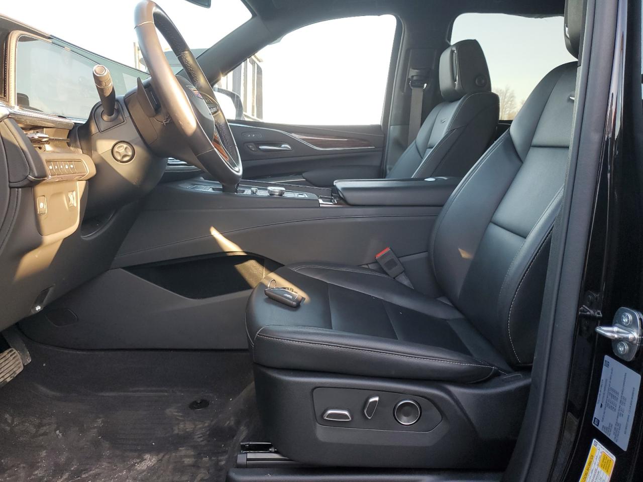 2024 CADILLAC ESCALADE ESV LUXURY VIN:1GYS4JKTXRR111331