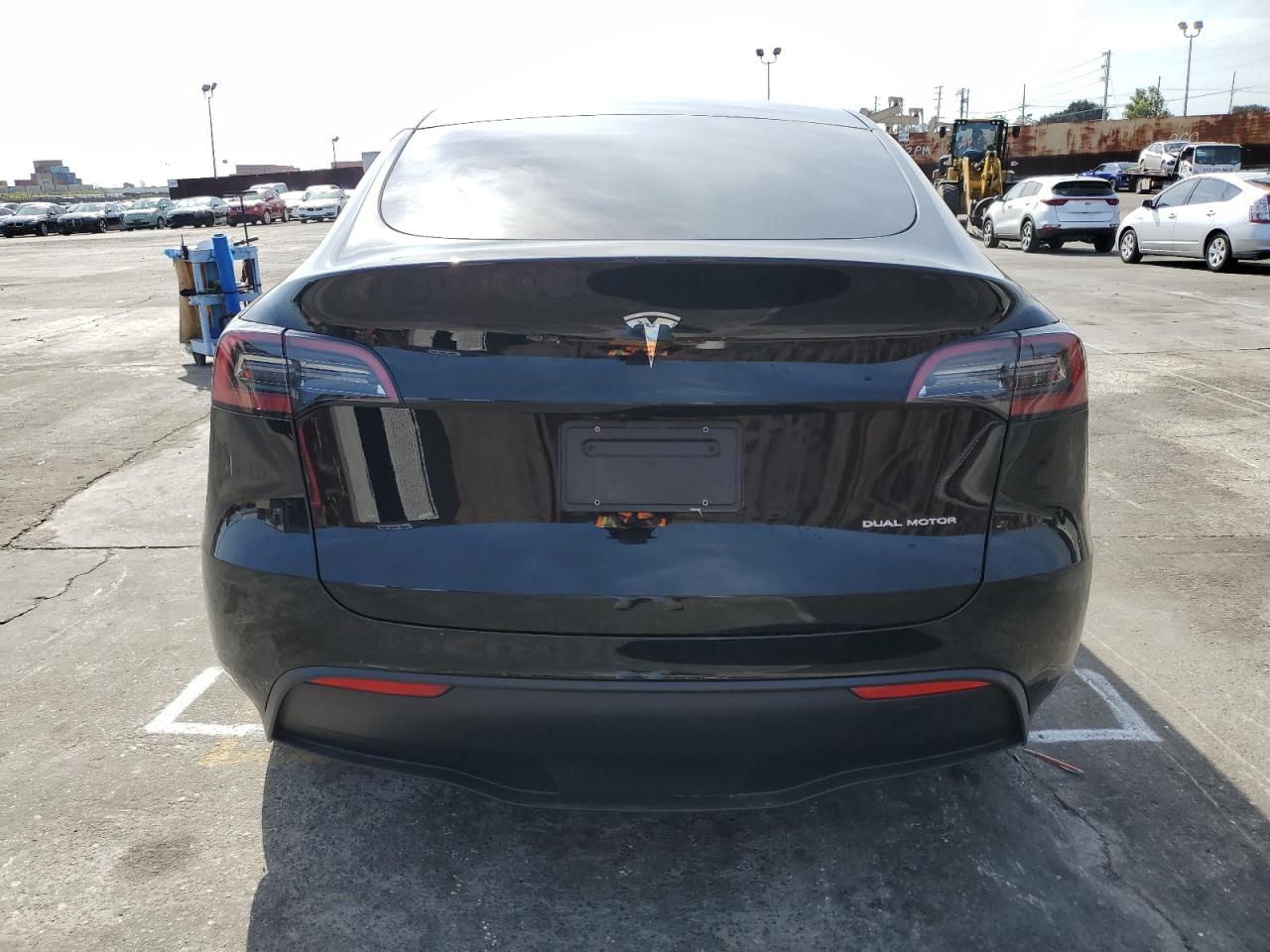 2023 TESLA MODEL Y  VIN:7SAYGDEE6PF923897