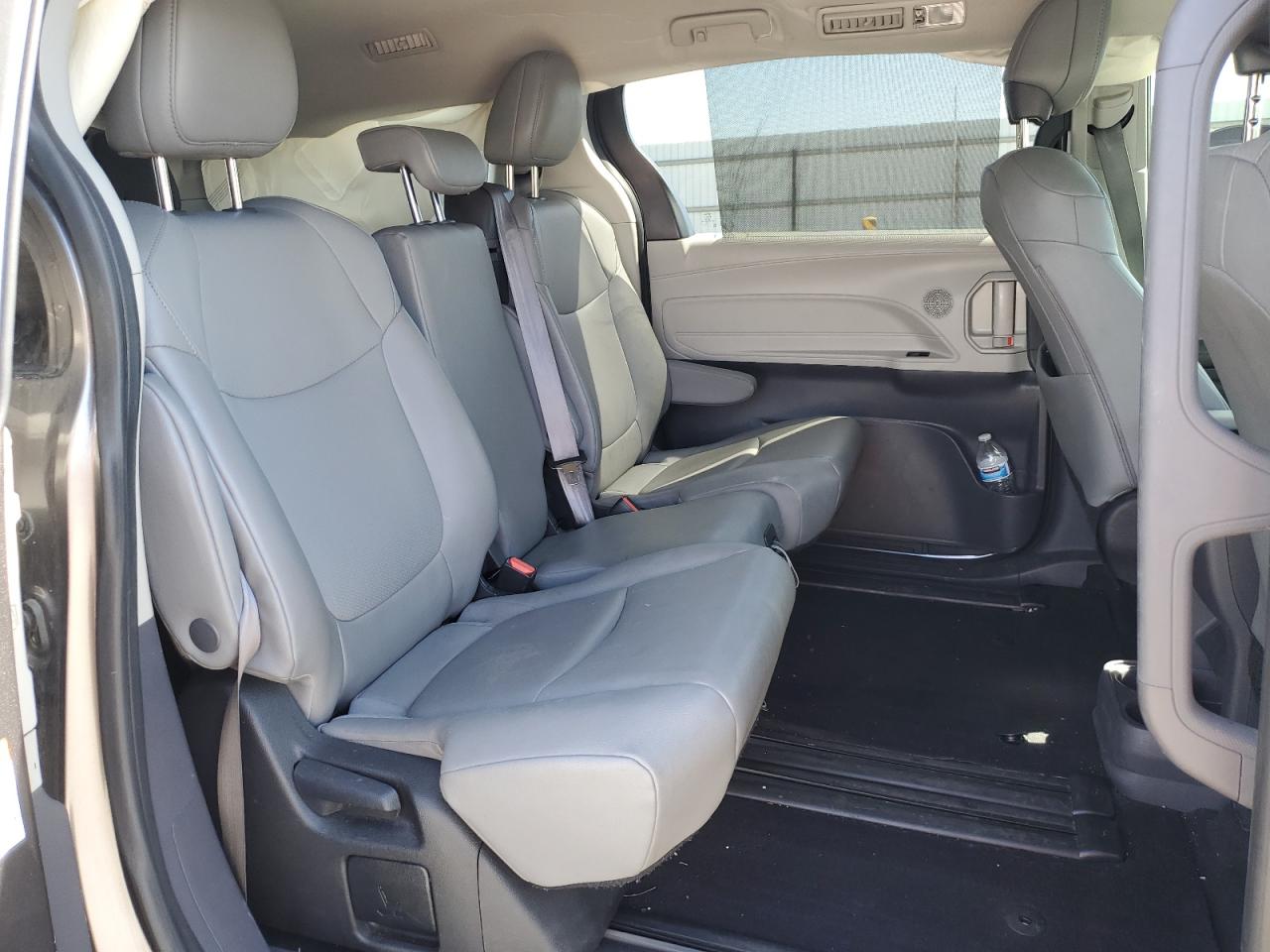 2022 TOYOTA SIENNA XLE VIN:5TDYRKEC3NS125652