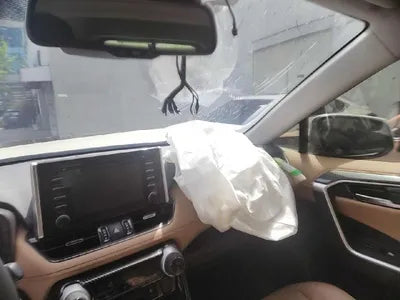 2019 Toyota RAV4 VIN: