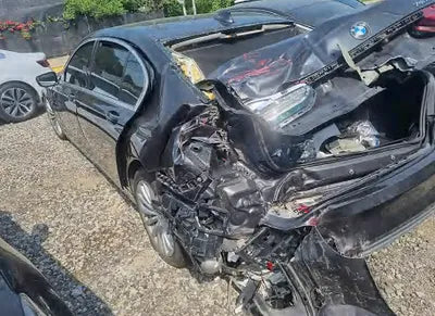 2016 BMW 740 WBA7G8108GG678176 VIN:WBA7G8108GG678176