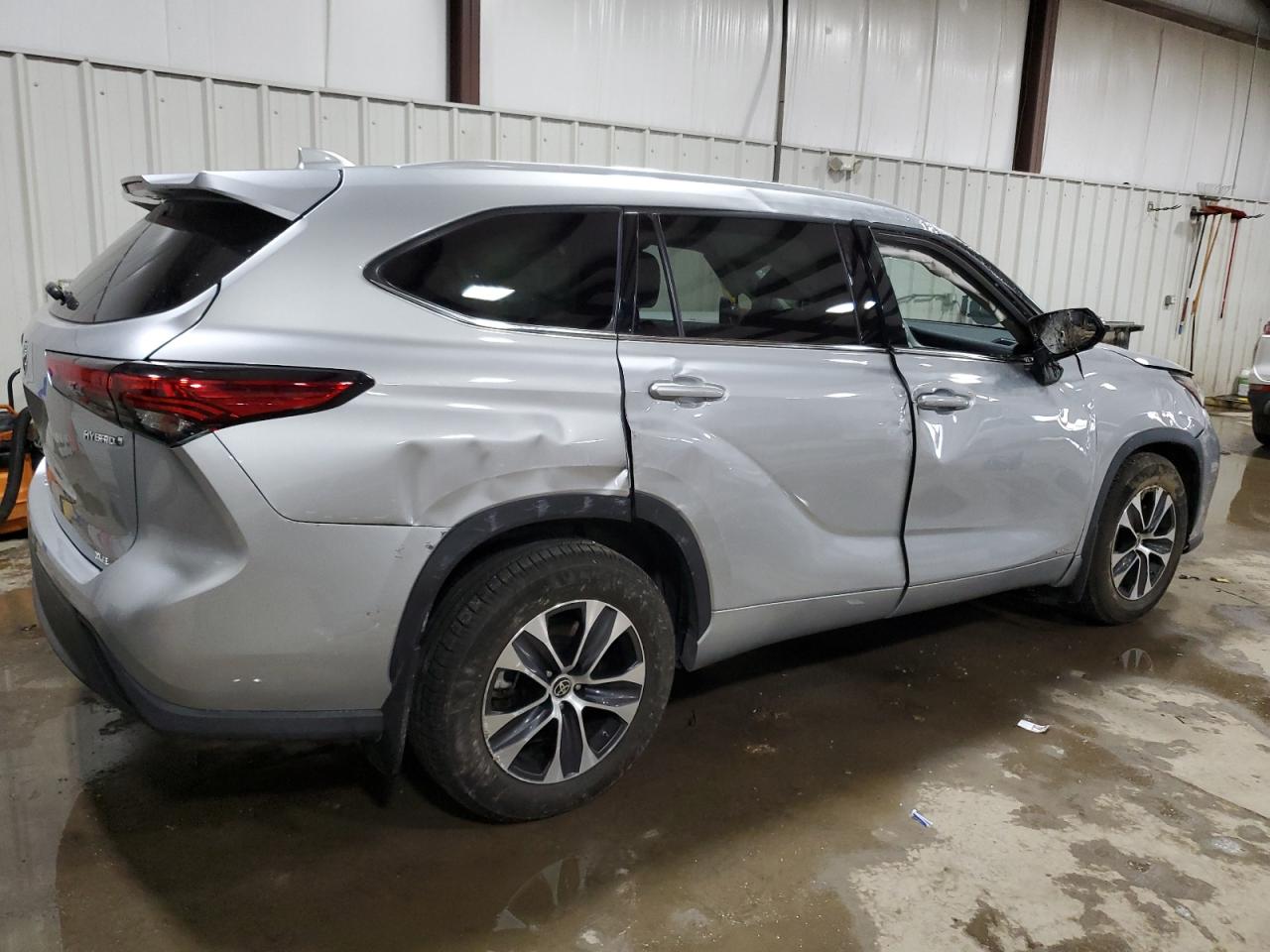 2022 TOYOTA HIGHLANDER HYBRID XLE VIN:5TDGBRCH4NS546206