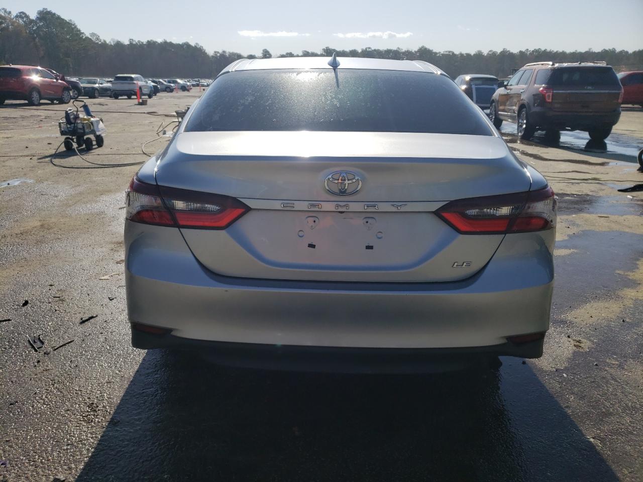 2022 TOYOTA CAMRY LE VIN:4T1C11AK4NU632091