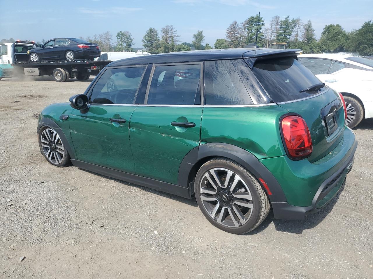 2024 MINI COOPER S VIN:WMW53DK0XR2U29579