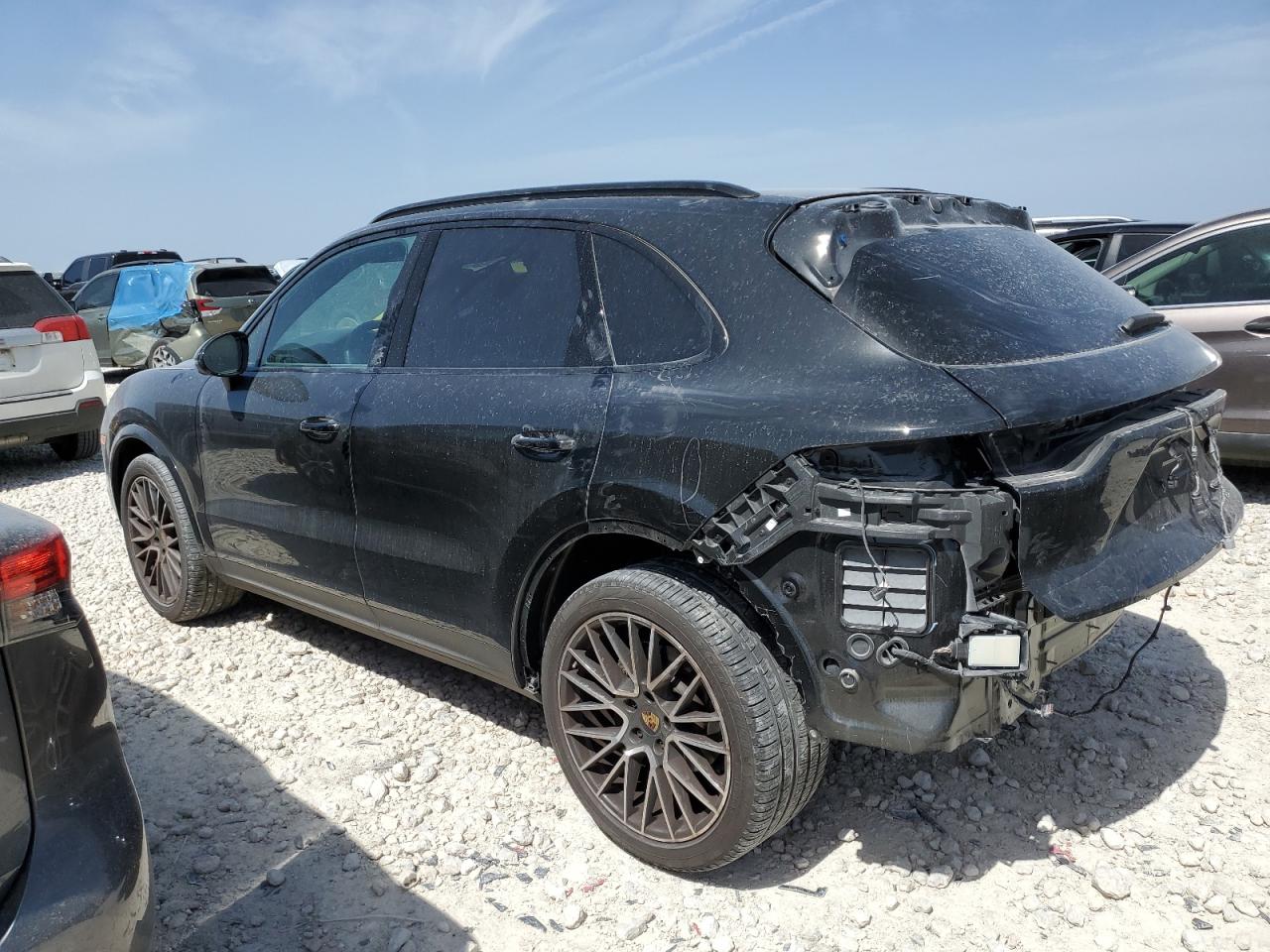 2023 PORSCHE CAYENNE BASE VIN:WP1AA2AY5PDA11157