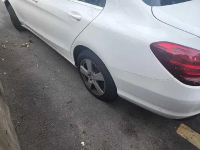 2015 Mercedes-Benz C 200 VIN: