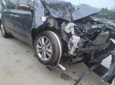 2015 Kia Carnival VIN: