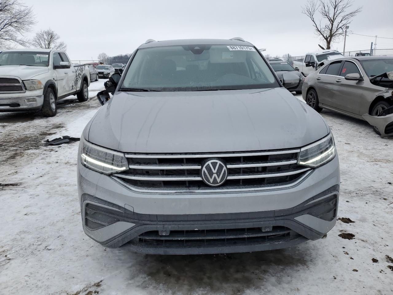 2024 VOLKSWAGEN TIGUAN SE VIN:3VVMB7AX8RM085388