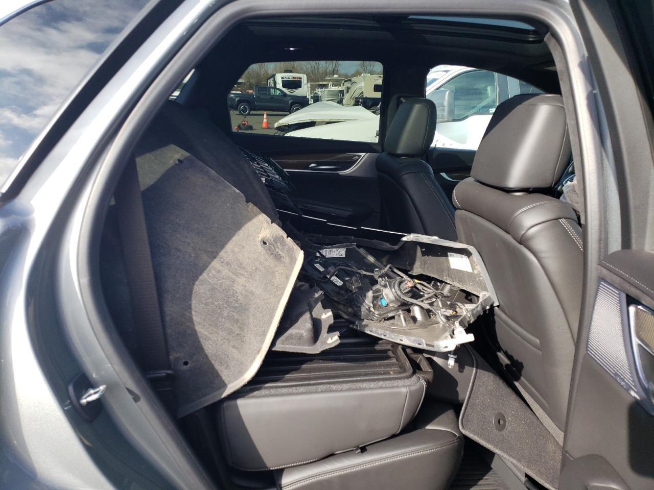 2024 CADILLAC XT5 PLATINUM PREMIUM LUXURY VIN:1GYKNFRS2RZ700557