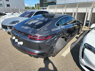 2018 Porsche Panamera VIN: