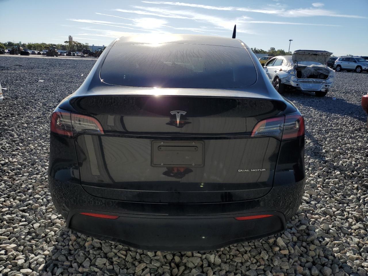 2023 TESLA MODEL Y  VIN:7SAYGDEE8PF627795