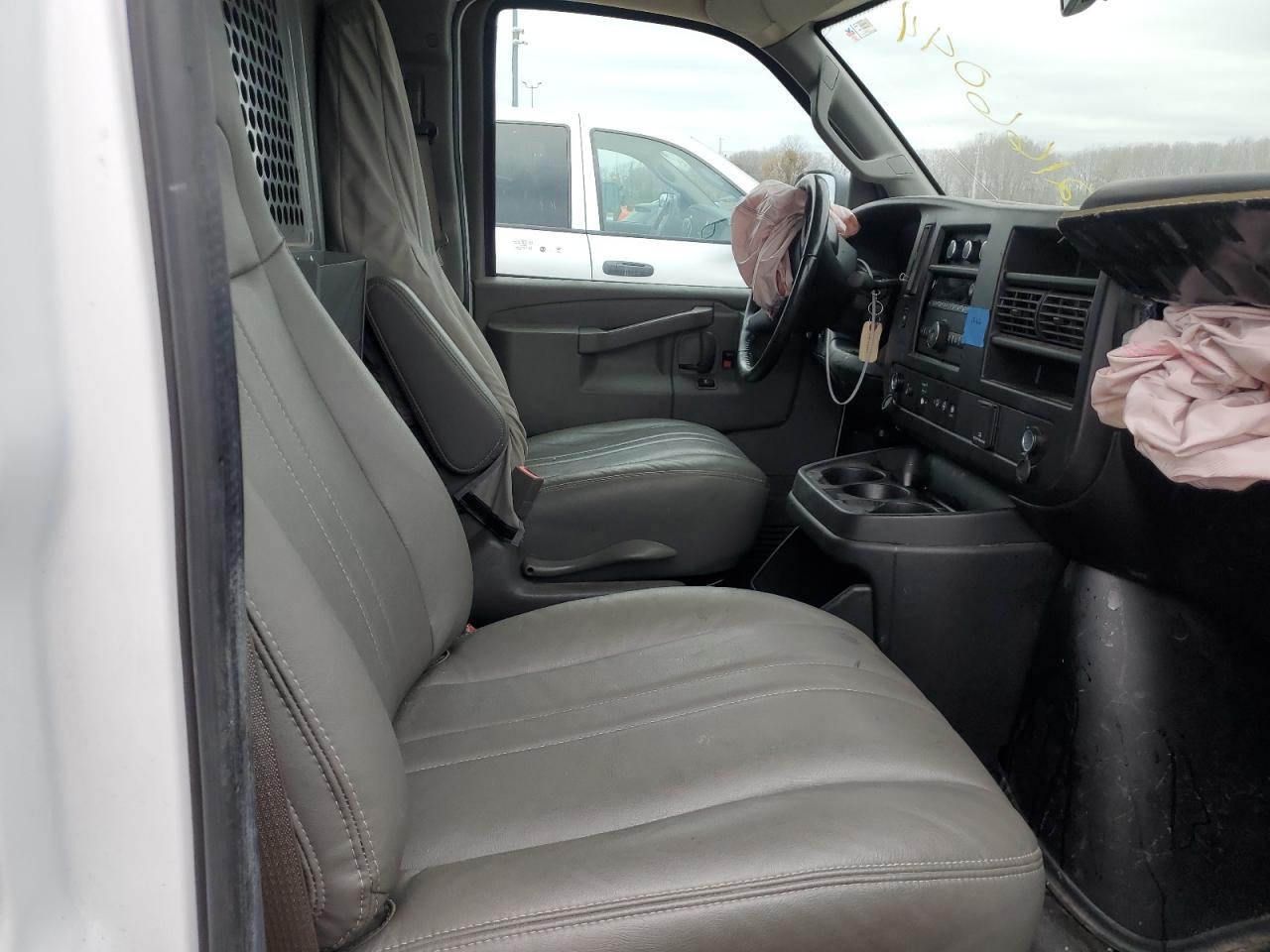 2022 CHEVROLET EXPRESS G2500  VIN:1GCWGAF72N1259915