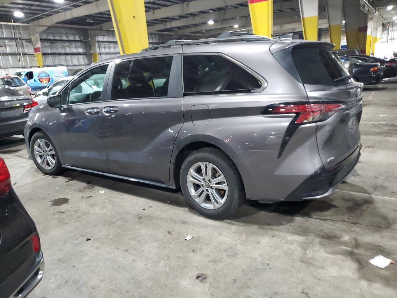2022 TOYOTA SIENNA XSE VIN:5TDDSKFC5NS061079