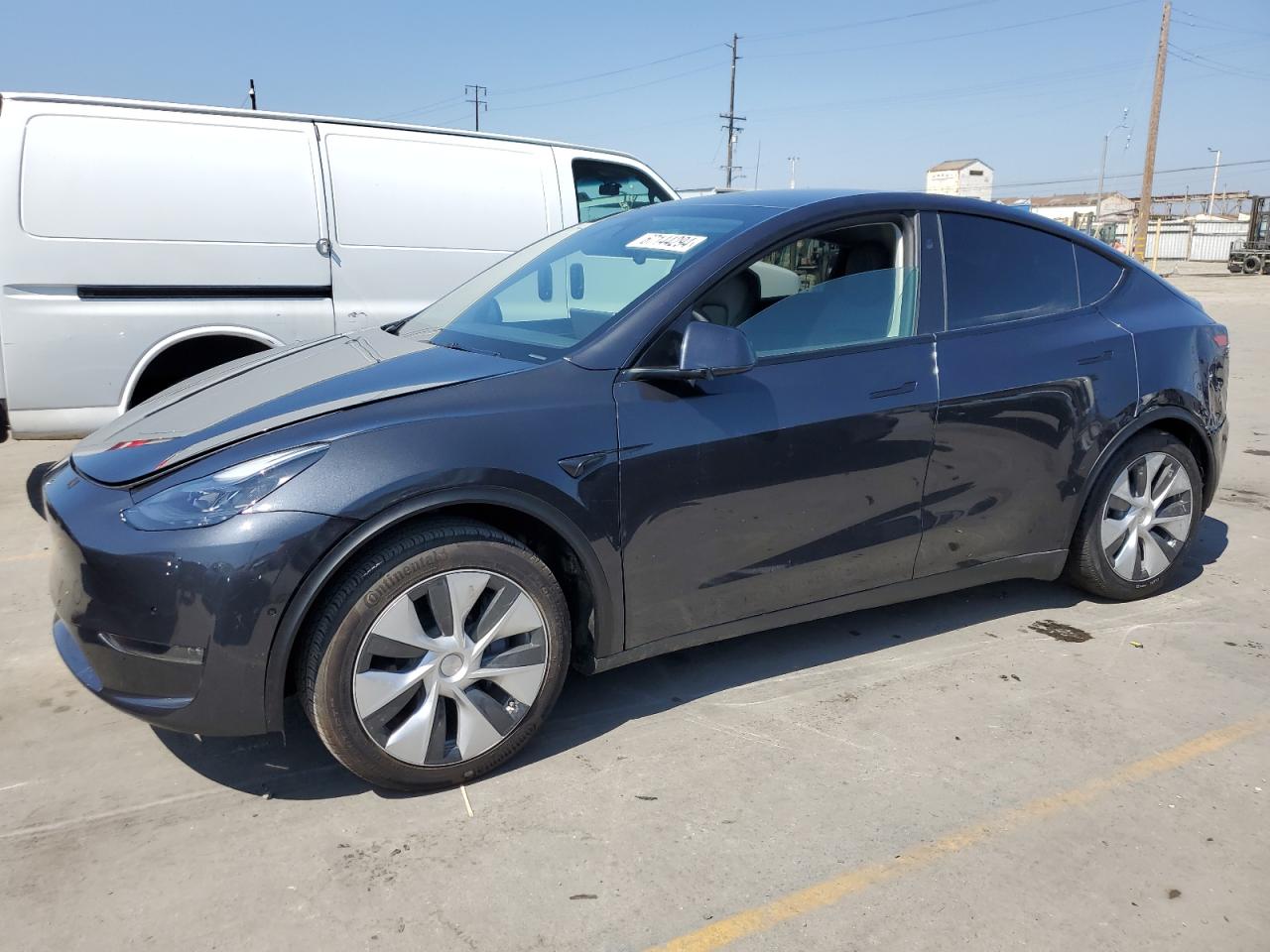 2024 TESLA MODEL Y  VIN:7SAYGAEE6RF032655