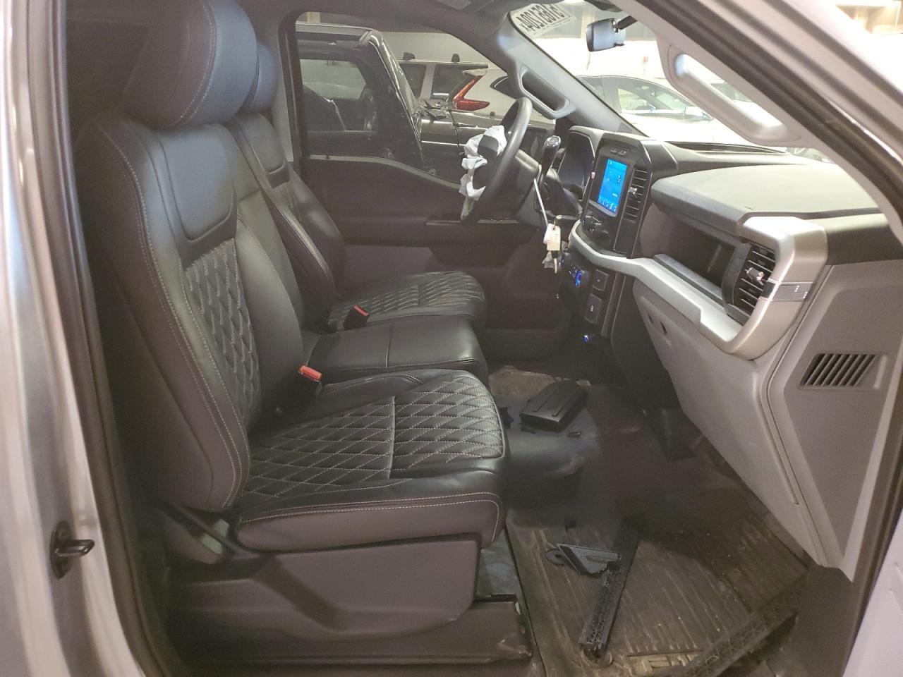 2022 FORD F150  VIN:1FTMF1C51NKF01004