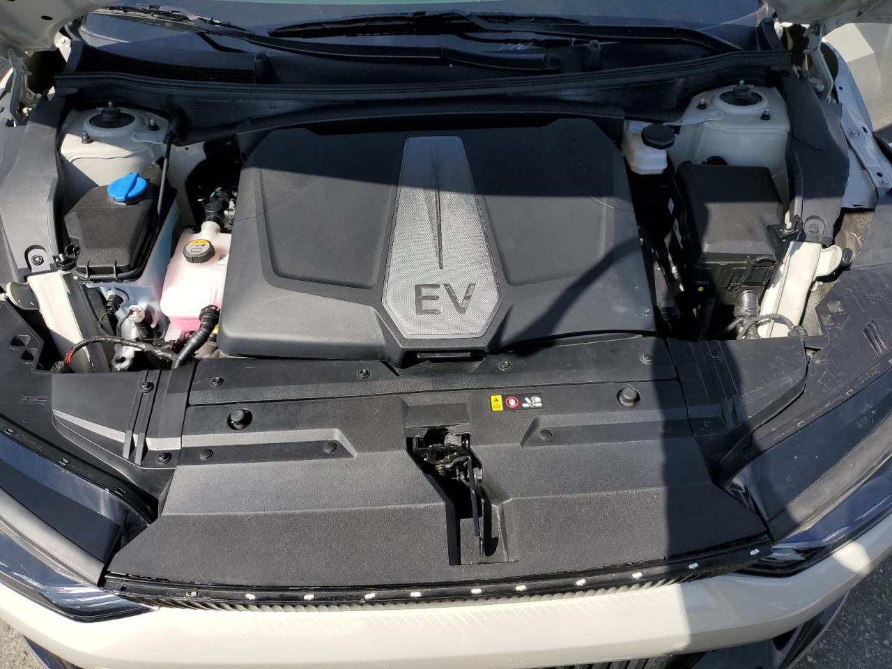 2024 KIA EV6 LIGHT VIN:KNDC3DLC8R5214848