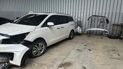 2015 Kia Carnival VIN: