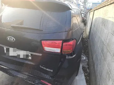 2015 Kia Carnival VIN: