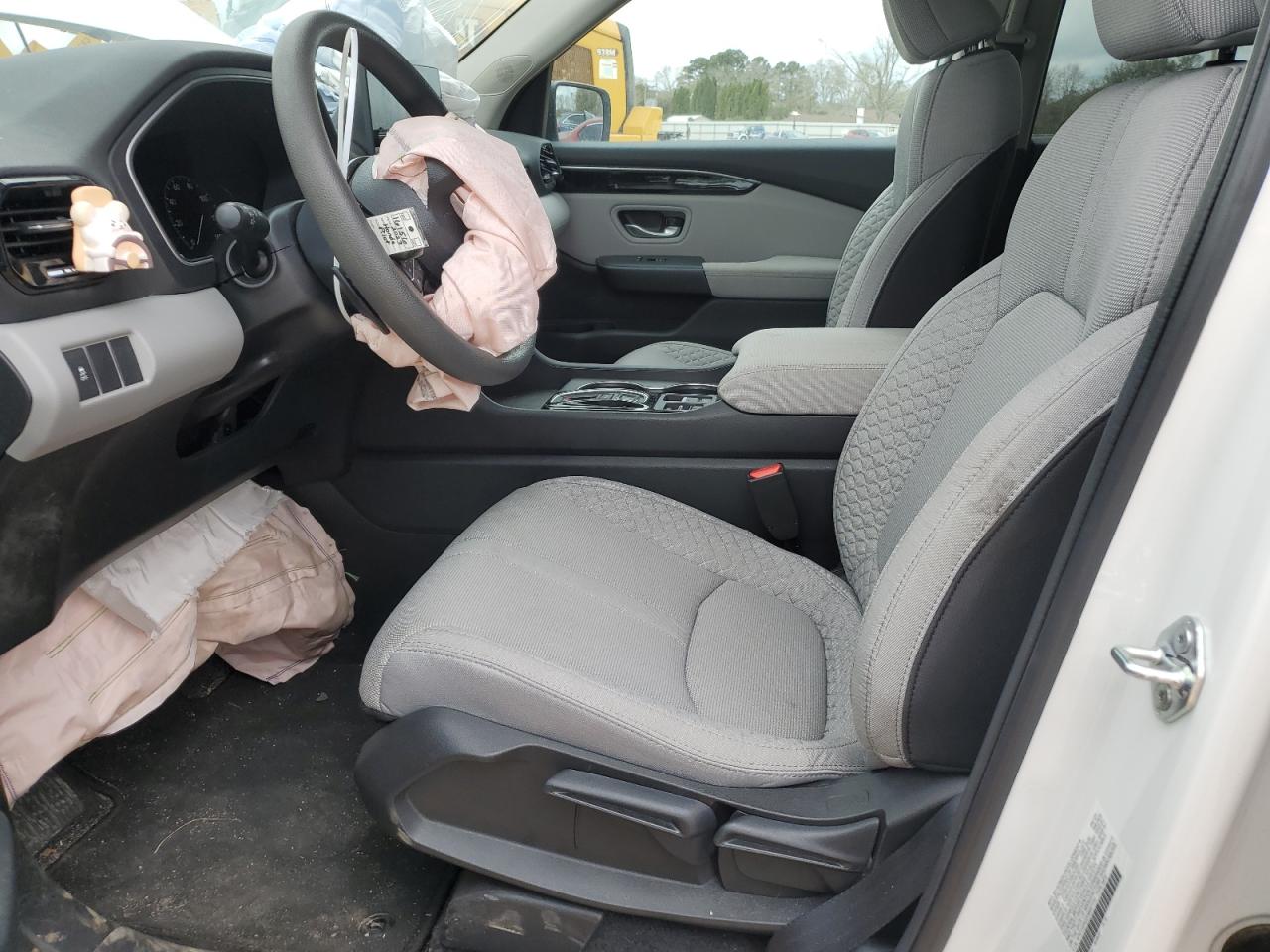 2023 HONDA PILOT LX VIN:5FNYG2H22PB007110