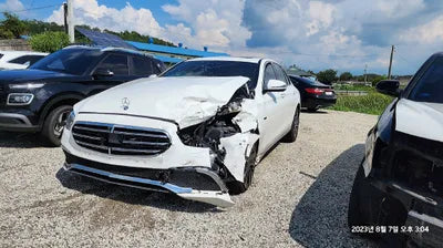 2021 Mercedes-Benz E 300 VIN: