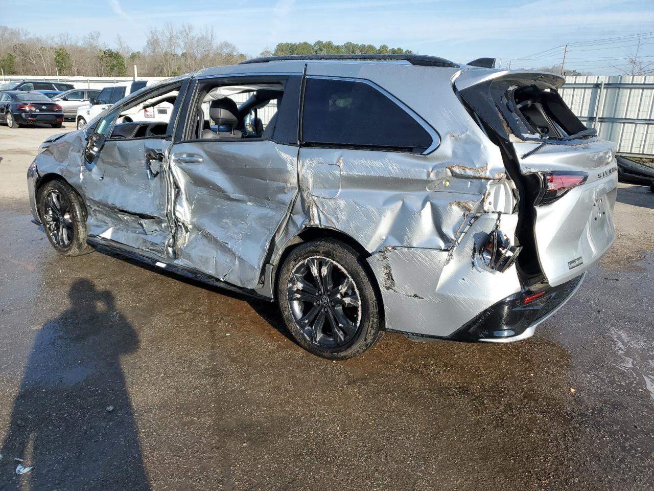 2023 TOYOTA SIENNA XSE VIN:5TDXRKEC4PS164846