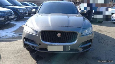 2017 Jaguar F-Pace VIN:
