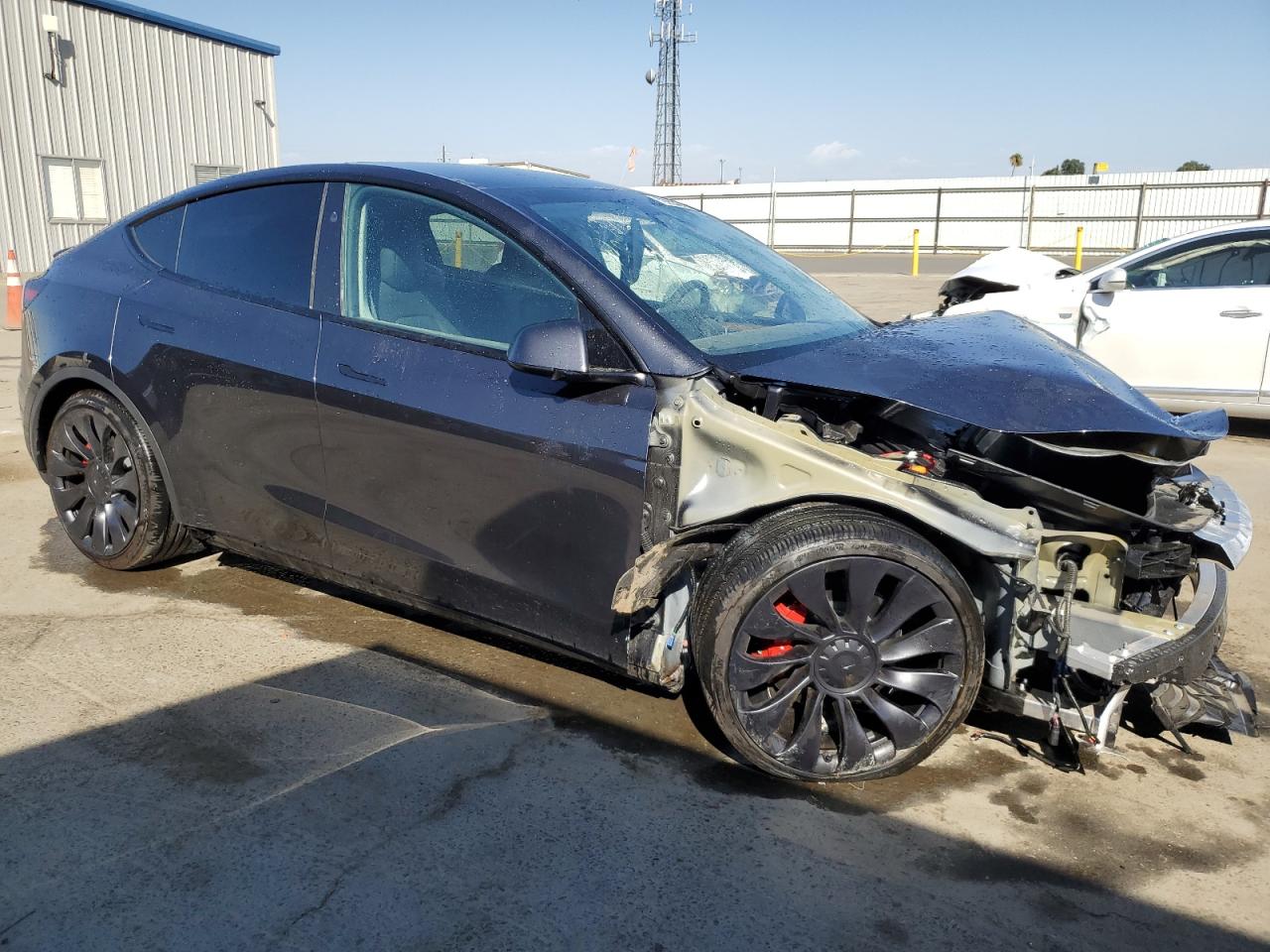 2024 TESLA MODEL Y  VIN:7SAYGDEF2RF082060