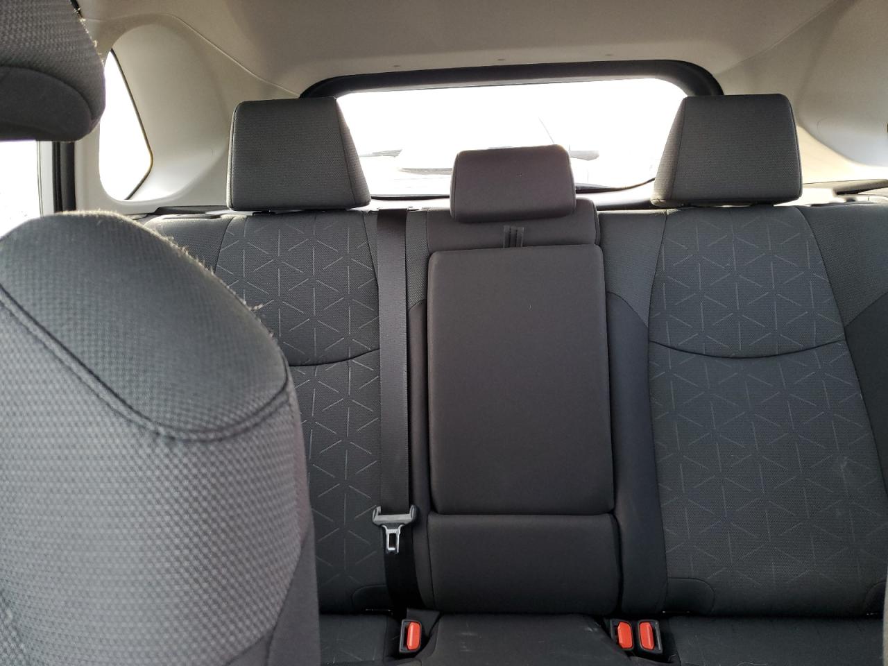 2024 TOYOTA RAV4 XLE VIN:2T3P1RFV3RW479994