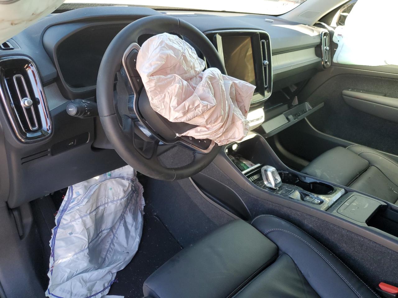 2023 VOLVO XC40 ULTIMATE VIN:YV4L12UA4P2097188