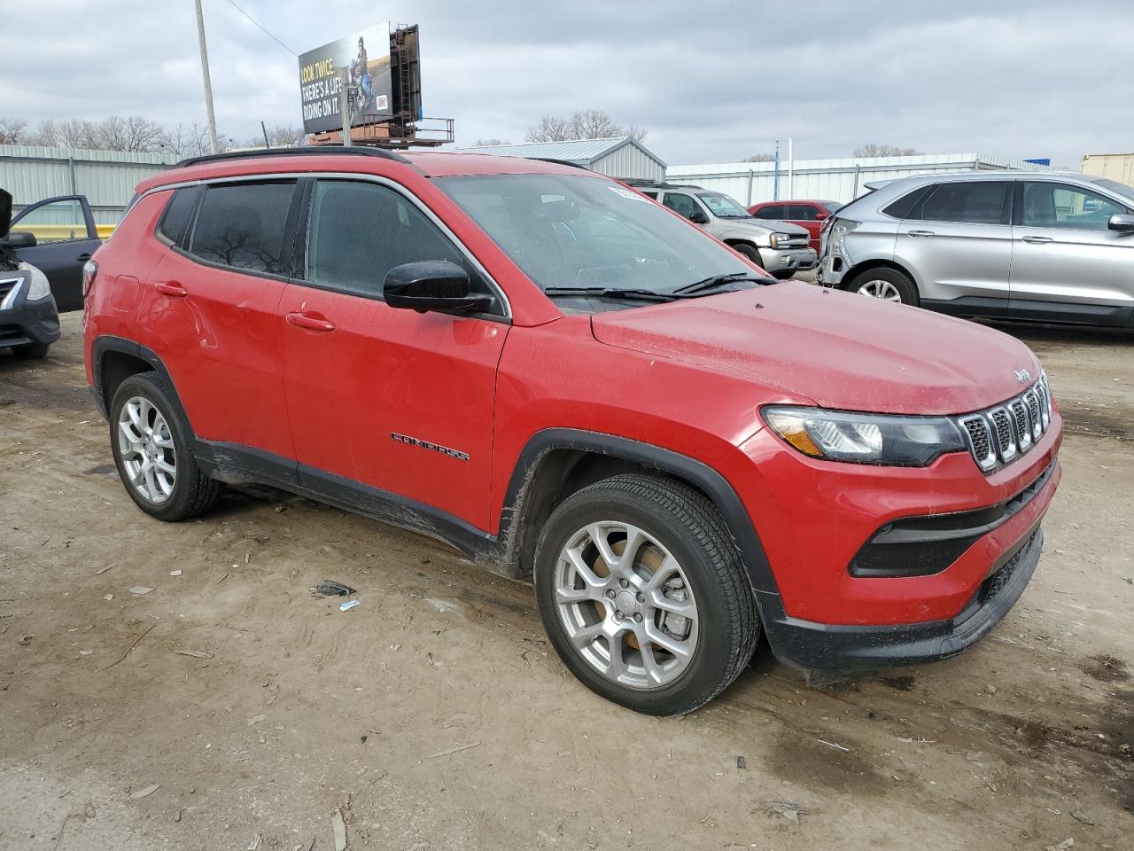 2023 JEEP COMPASS LATITUDE LUX VIN:3C4NJDFN0PT558540