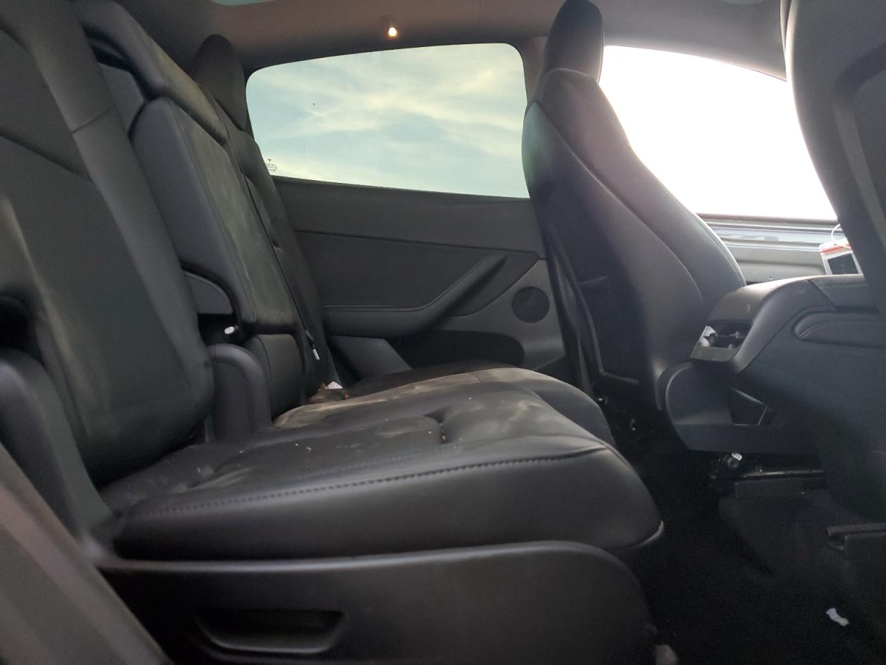 2023 TESLA MODEL Y  VIN:7SAYGAEE8PF980052